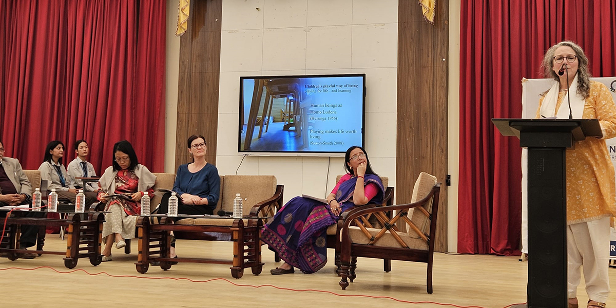  Bridging Classrooms Bridging Futures